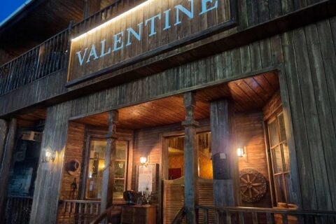 Descubra o misterioso bar chinês que te transporta para Red Dead Redemption 2!